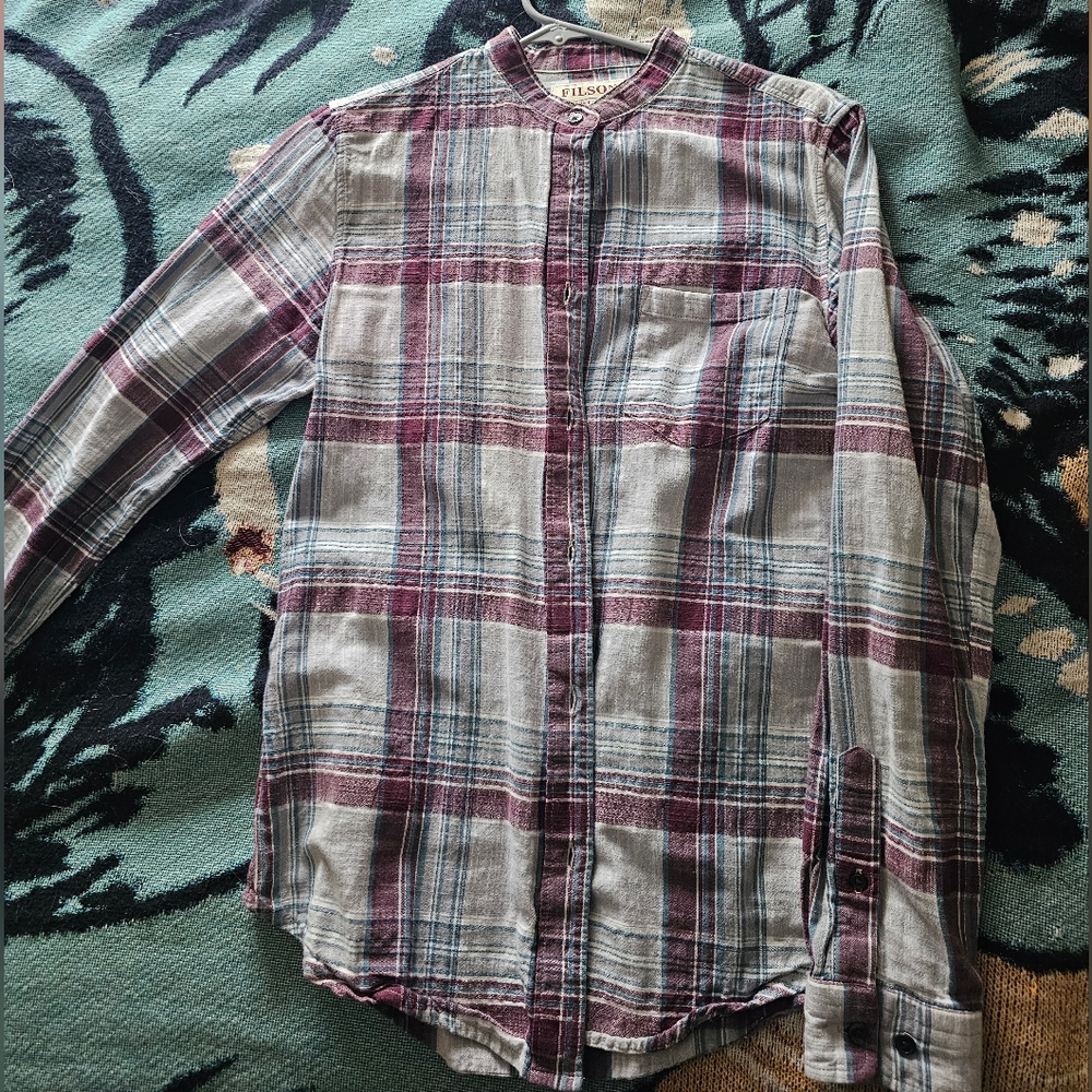 Womans Filson Button up
